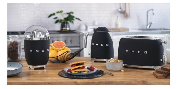 Черен чайник 50's Retro Style - SMEG