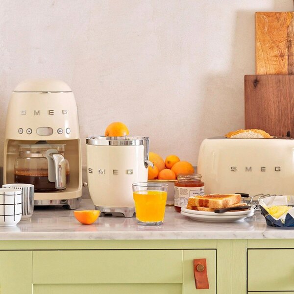 Кремава сокоизстисквачка 50's Retro Style – SMEG