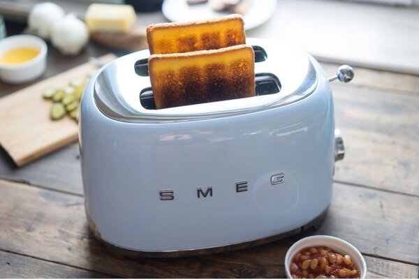 Бледосин тостер 50's Retro Style - SMEG