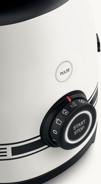 Блендер Smeg Porsche BLF03PCWEU, 800W, 1.5 л, 18000 об/мин, 4 програми, 4 скорости + Пулс, Неръждаема стомана, Бял