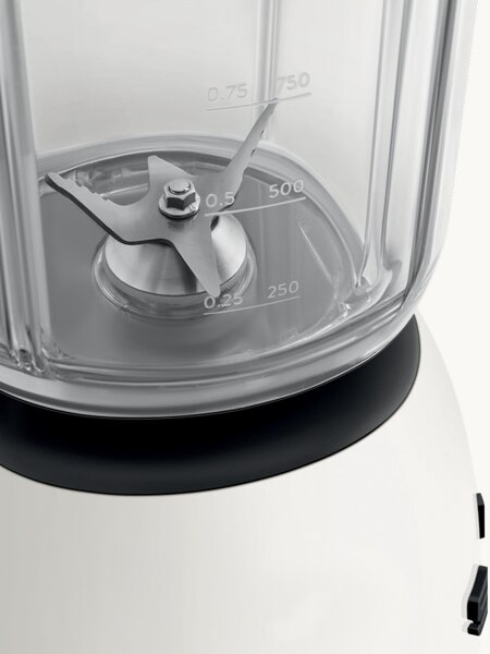 Блендер Smeg Porsche BLF03PCWEU, 800W, 1.5 л, 18000 об/мин, 4 програми, 4 скорости + Пулс, Неръждаема стомана, Бял