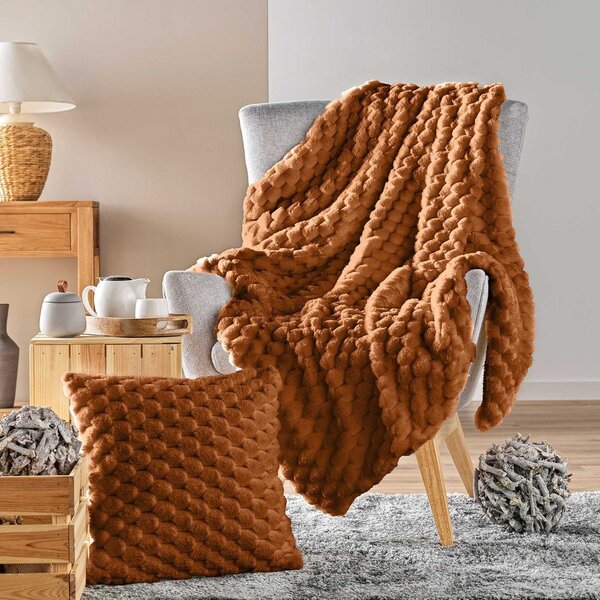 Светлокафяво одеяло от микроплюш 220x240 cm Frosty – douceur d'intérieur