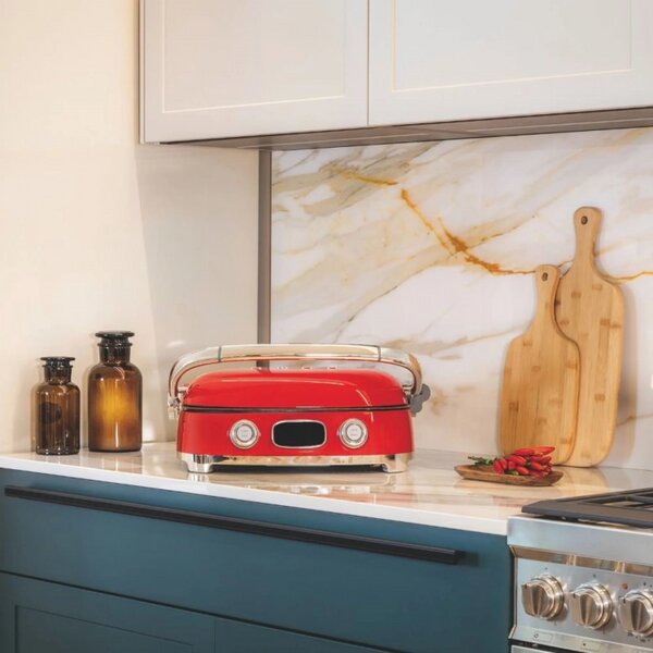 Многофункционален грил SMEG 50's Style MGF01RDEU, 2100W, 60-230°C, 3 програми, Керамично покритие, Тава за отцеждане, Звуков сигнал, Таймер, Червен