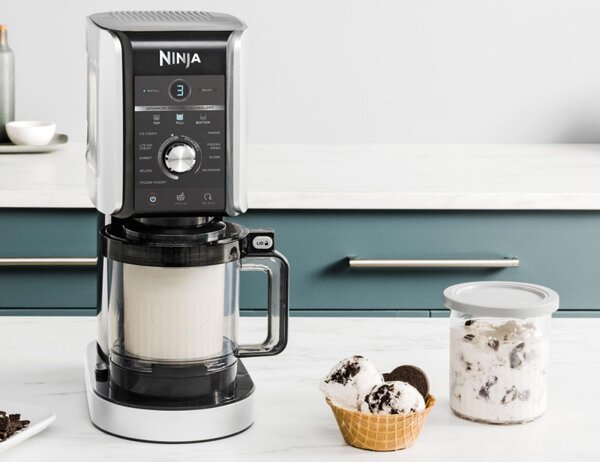 Машина за сладолед Ninja Creami Deluxe NC502EU, 800W, 10 програми, 2 контейнера по 709 мл, CREAMify, Черен