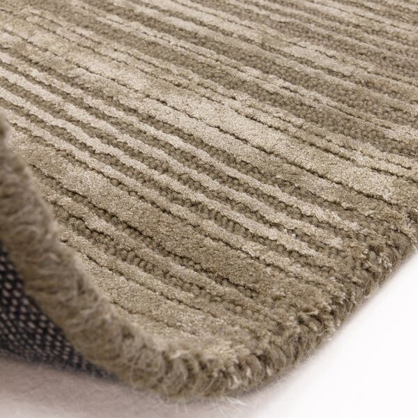 Светлозелен ръчно изработен килим със смес от вълна 160x230 cm Henley Sage – Asiatic Carpets