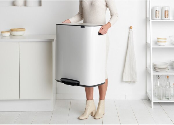 Кош за боклук Brabantia Bo Pedal 1003182, 60 л, Леко затваряне, Противоплъзгаща основа, Бял