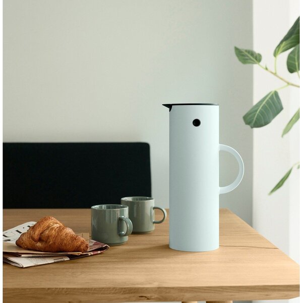 Сива пластмасова термо кана 1 l EM77 – Stelton
