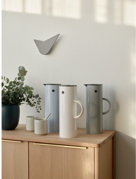 Сива пластмасова термо кана 1 l EM77 – Stelton