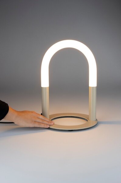 Бежова метална LED затъмняваща се настолна лампа (височина 36 cm) Arch – Zuiver