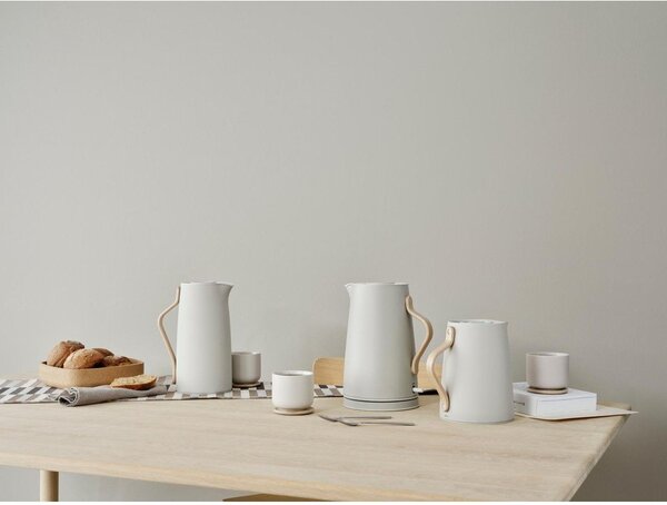 Бежова електрическа кана от неръждаема стомана 1,2 l Emma – Stelton