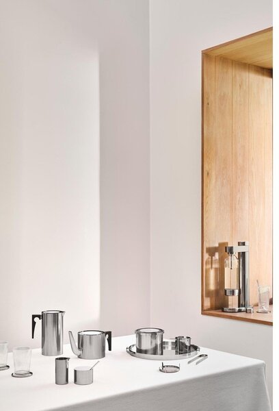 Чайник от неръждаема стомана в сребрист цвят 1,25 l Arne Jacobsen – Stelton