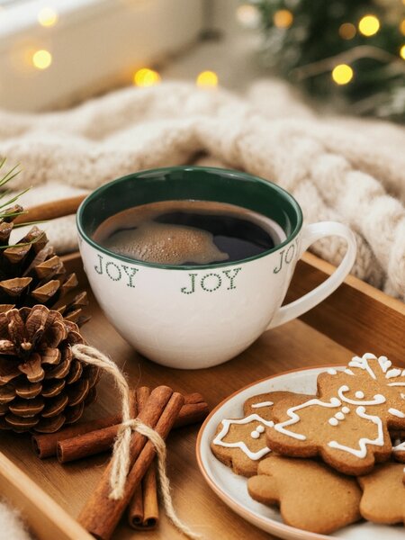 Sinsay - Керамична коледна чаша с надпис „Joy“ - зeлeн