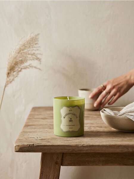 Sinsay - Ароматна свещ Matcha Latte - бледозелено