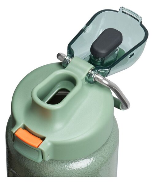 Зелена бутилка за пътуване бутилка от неръждаема стомана 700 ml Wellspring Bottle Hammertone Green – Stanley