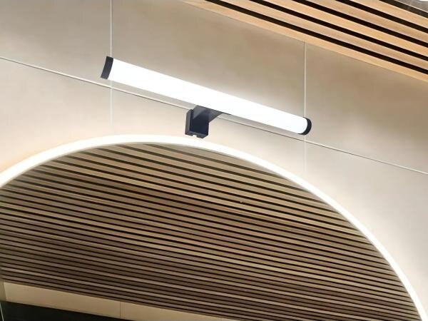 LED осветление за огледало за баня LED/8W/230V 30 cm IP44 черно