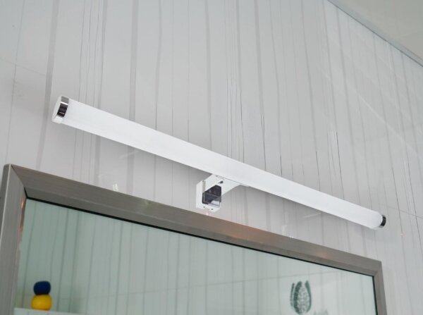 LED осветление за огледало в банята, 12W/230V, 59,5 cm, IP44, полирано хромирано покритие