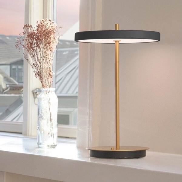 UMAGE LED акумулаторна настолна лампа Asteria Move антрацит/месинг 31 см, Затъмняване, Злато / месинг, Дневна/трапезария, Метал, Дизайн