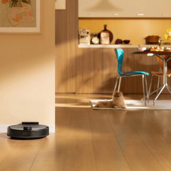Прахосмукачка робот Roborock Q10 PF+, 10000 Pa, 150 мин, 0.35 л, Wi-Fi, Сухо/мокро, Автоматично повдигане на мопа, 360° LiDAR, 3D картографиране, Гласово управление, Черен