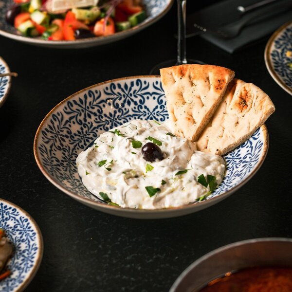 Бяла/синя порцеланова купичка за супа 1 l Azul – BonBistro