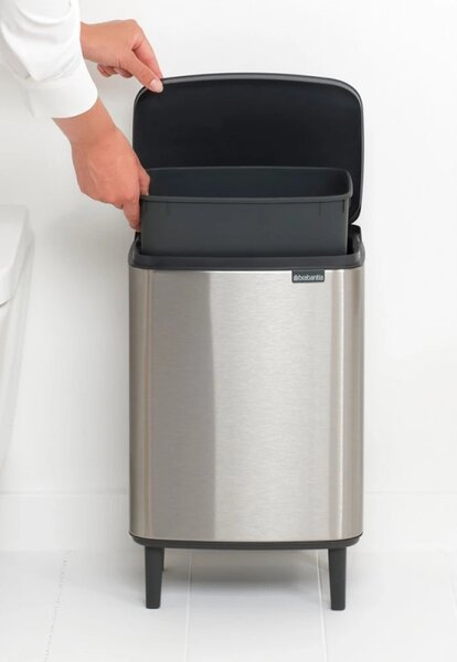 Кош за боклук Brabantia Bo Small Hi 1006642, 4 л, Плавно и безшумно отваряне, Противоплъзгаща основа, Устойчив на пръстови отпечатъци, Инокс/Мат