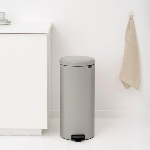 Кош за боклук с педал Brabantia NewIcon 1010442, 30 л, Плавно затваряне, Противоплъзгаща основа, Светлосив