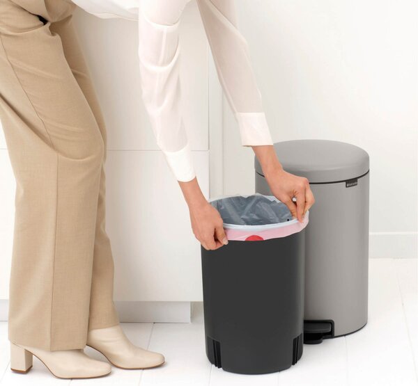 Кош за боклук с педал Brabantia NewIcon 1010441, 20 л, Плавно затваряне, Противоплъзгаща основа, Светлосив