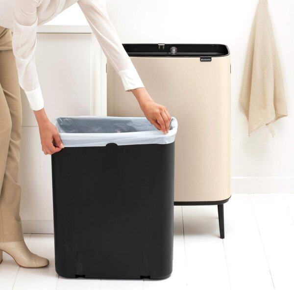 Кош за боклук Brabantia Bo Touch Hi 1010457, 60 л, Странични отвори за пренасяне, Регулируеми крака, Бежов