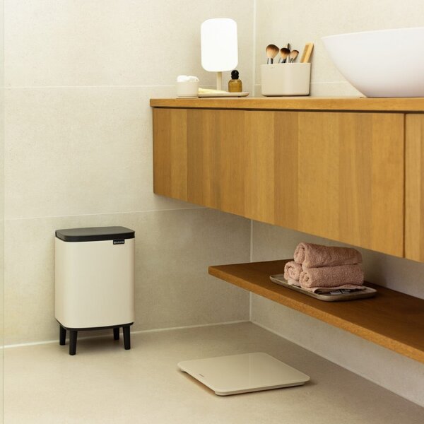 Кош за боклук Brabantia Bo Small Hi 1010461, 7 л, Повдигнат, Плавно и безшумно отваряне, Противоплъзгаща основа, Бежов