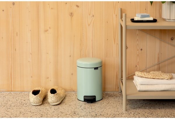 Кош за боклук с педал Brabantia NewIcon 1008835, 3 л, Плавно затваряне, Противоплъзгаща основа, Светлозелен