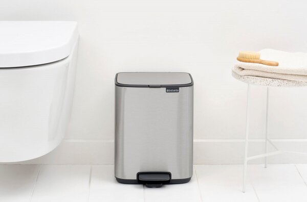Кош за боклук Brabantia Bo Pedal 1010142, 7 л, Плавно затваряне, Гумирана основа, Устойчив на пръстови отпечатъци, Инокс