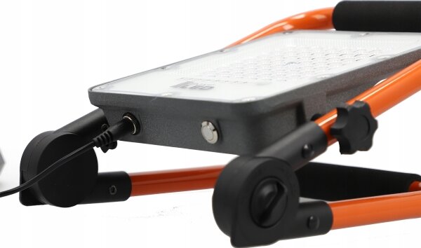 LED акумулаторен прожектор със стойка LED/50W/3,2V 4500K 5000 mAh IP65 оранжев
