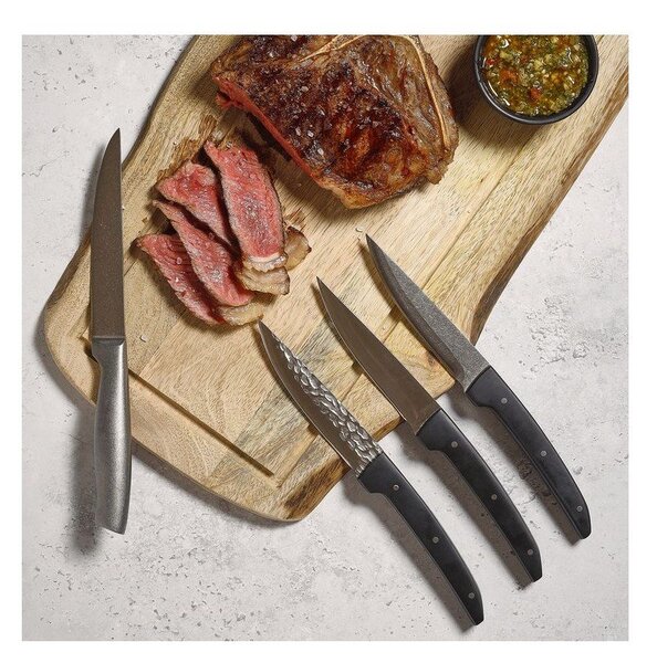Черни/в сребрист цвят стоманени ножове за стек в комплект 4 бр. Carne – BonBistro
