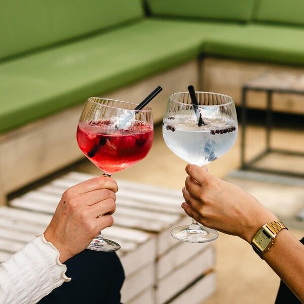 Чаши в комплект 4 бр. за коктейли 620 ml Noble – BonBistro
