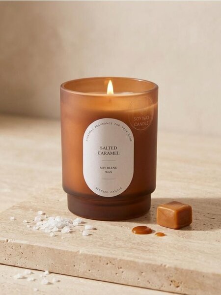 Sinsay - Ароматна соева свещ Salted Caramel - бежово