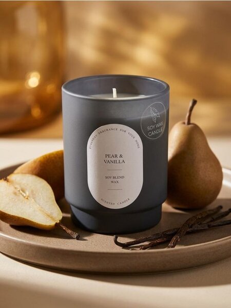 Sinsay - Ароматна соева свещ Pear & Vanilla - черeн