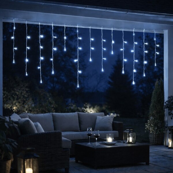 Aigostar - LED външна коледна гирлянда 300 LED / 8 функции 3 x AA 18 x 0,6 m IP44 студено бяла