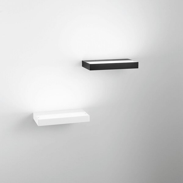 Fabas Luce LED стенна лампа Guia, черна, метал, ширина 24 cm, Черен, Дневна/трапезария, Метал, Модерен, Стенна розетка отгоре