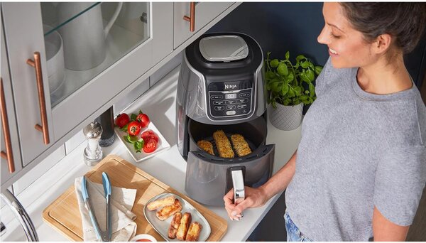 Фритюрник с горещ въздух Ninja AF160EU, 1750W, 5.2 л, 6 програми, Max Crisp, Сив