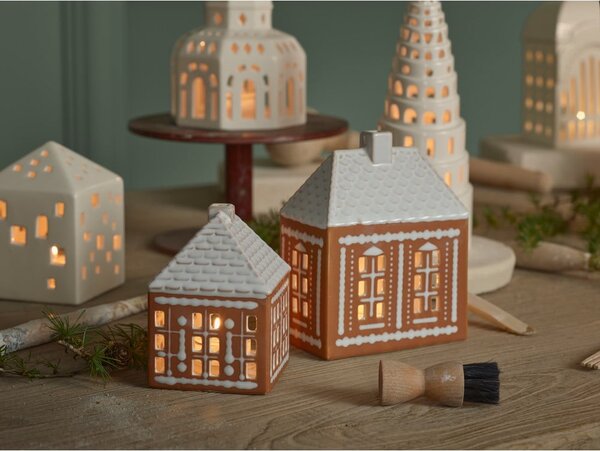 Керамичен свещник за чаена свещ Gingerbread Lighthouse – Kähler Design