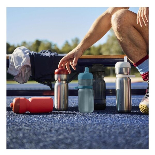 Антрацитна пластмасова бутилка 600 ml Active – Mepal