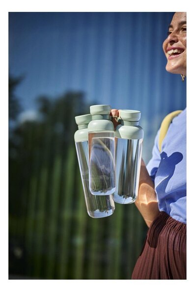 Светлочервена тританова бутилка 900 ml Vita – Mepal