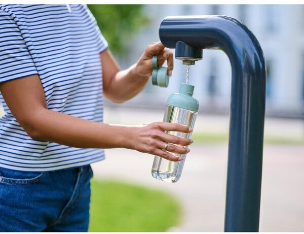 Светлочервена тританова бутилка 500 ml Vita – Mepal