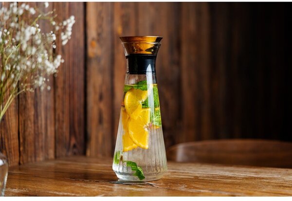 Стъклена гарафа 900 ml Mia – Vialli Design