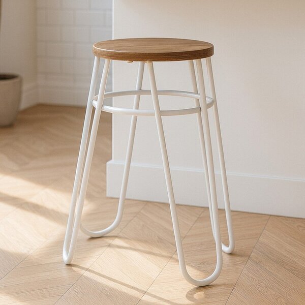 Сив/в естествен цвят стол от масивен бряст District – Premier Housewares