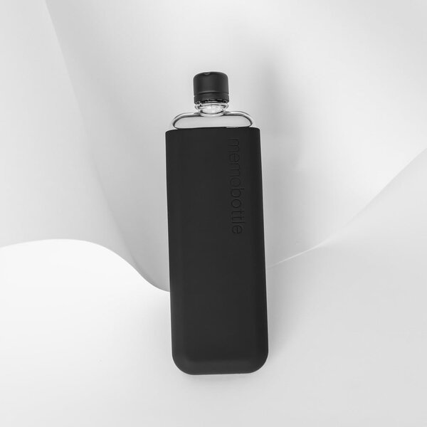 Черен силиконов ръкав за бутилка SLIM Sleeve Slim - Memobottle