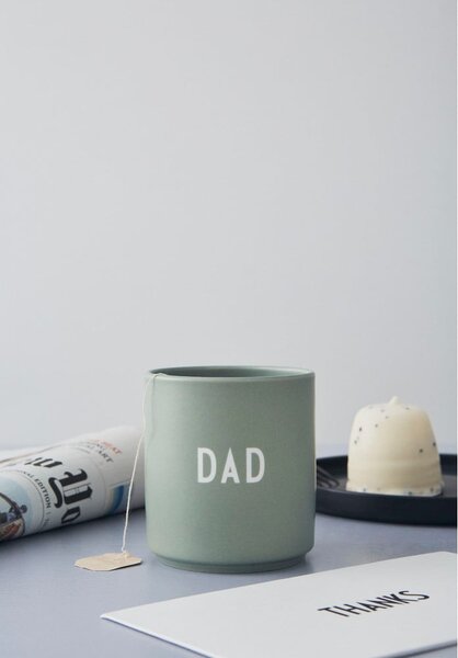 Зелена порцеланова чаша 300 ml Dad - Design Letters