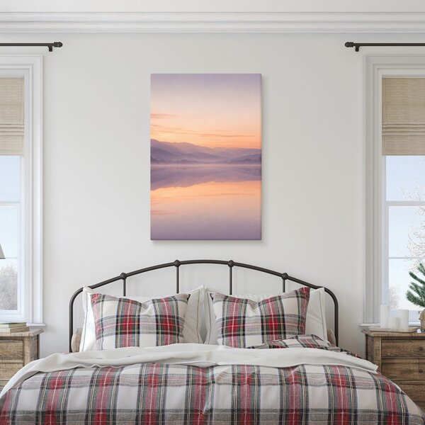 Картина на платно – Пастелни планини в отражение