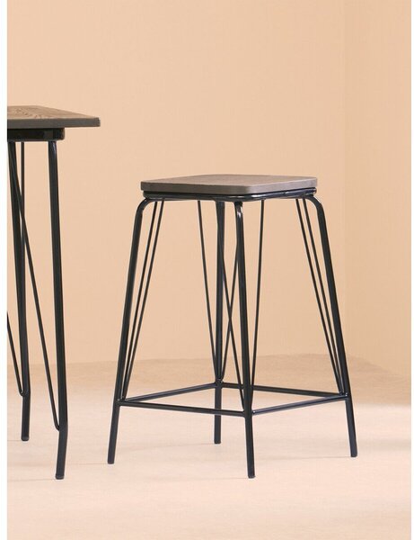 Черен/кафяв стол от масивен бряст District – Premier Housewares