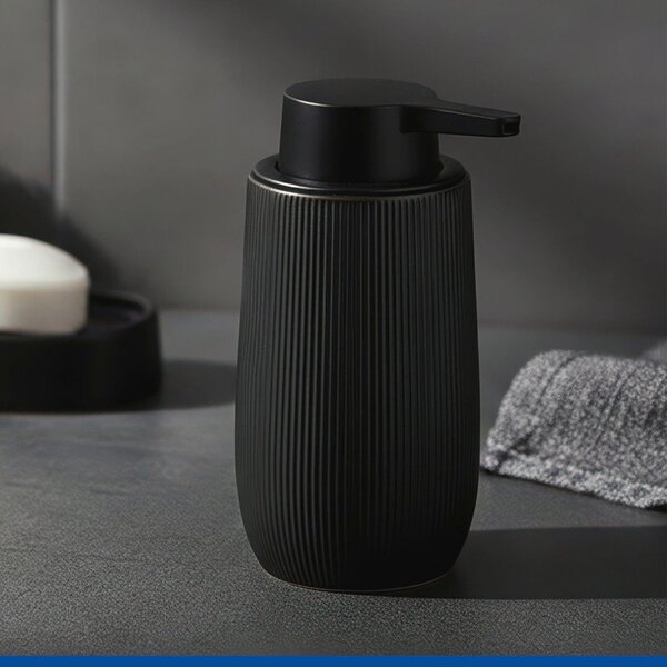 Черен пластмасов диспенсер за сапун 400 ml Fablo – Wenko