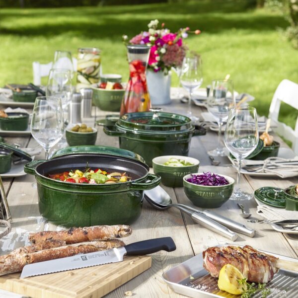 Чугунена тенджера Staub La Cocotte 40509-361-0, 6.7 л, 28 см, -20°C До 260°C, Емайл, Капак с капкова структура, Индукция, Зелен